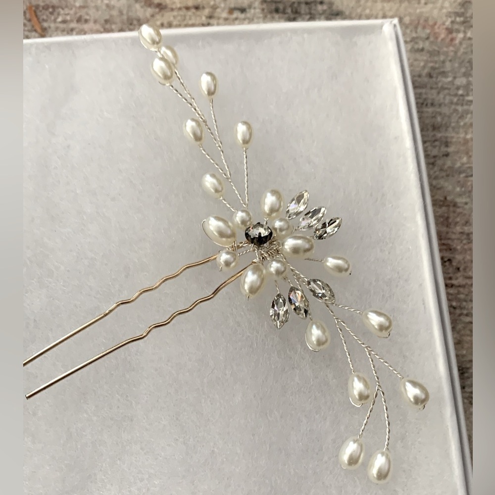 item: Miss to Mrs. Contour Elegant Hair Pins - Picture 3 of 4